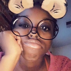 Meet your Posher, Maya